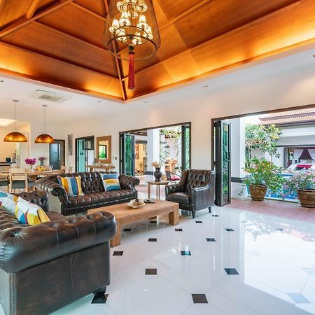 Jewels Villas Phuket Strand Surin Exterior foto